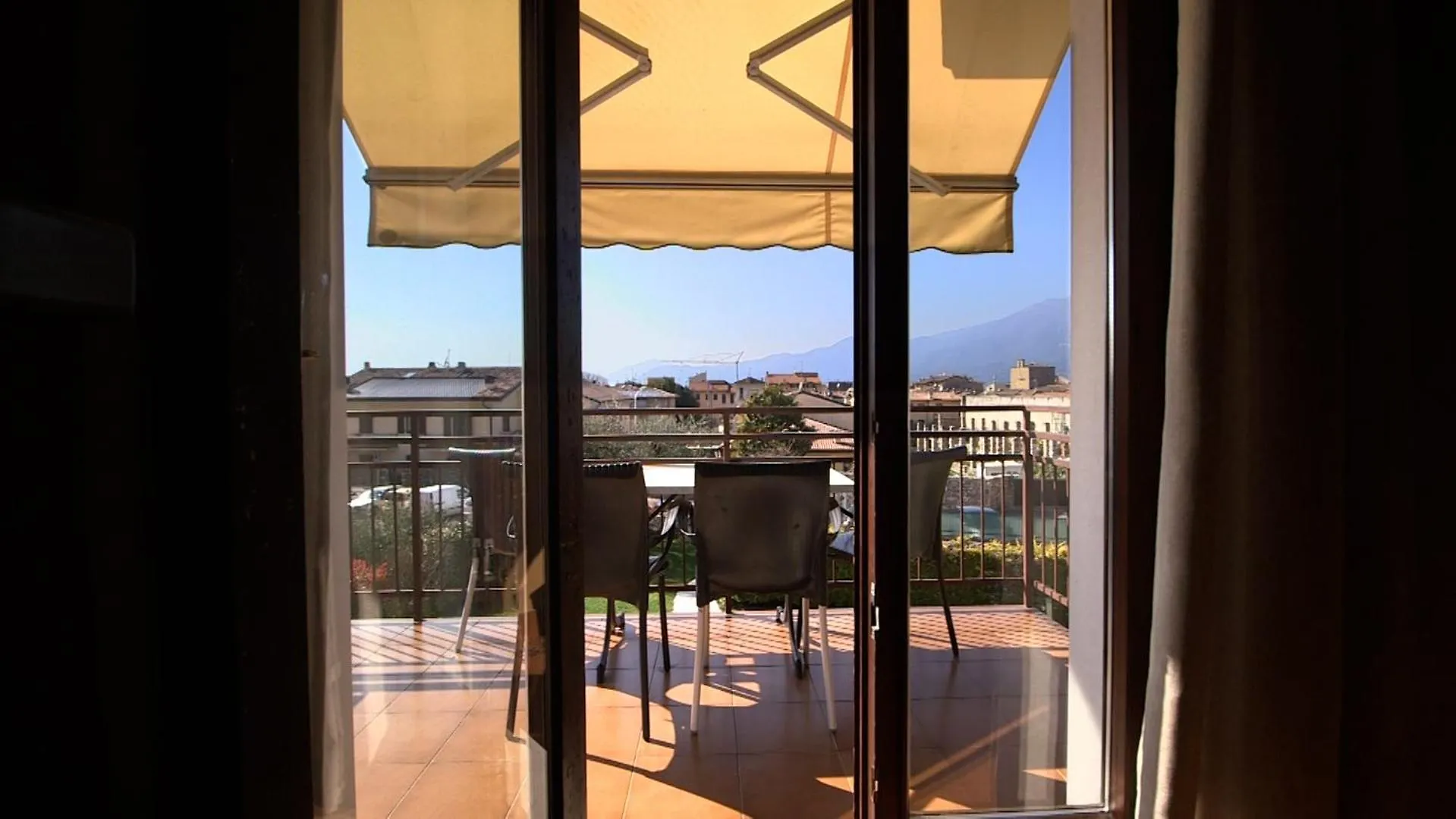** Aparthotel Casa Orchidea Apartments Torri Del Benaco Italy