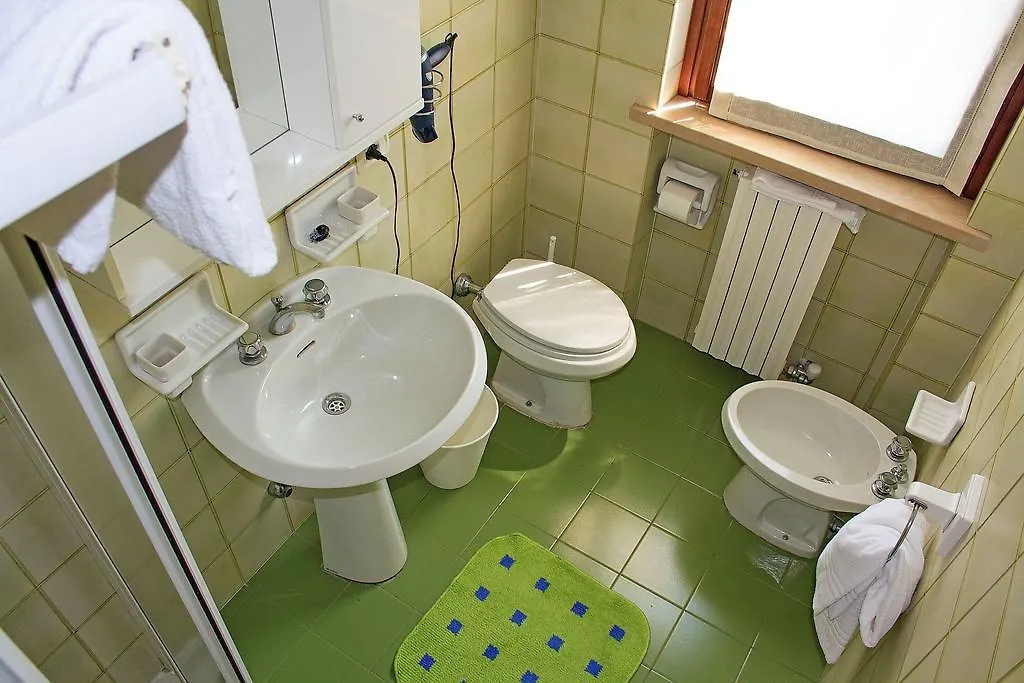 Aparthotel Casa Orchidea Apartments Torri Del Benaco