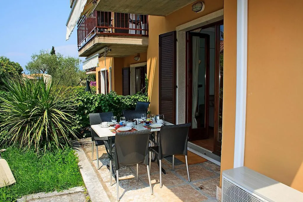 Casa Orchidea Apartments Torri Del Benaco 2*,  Italia